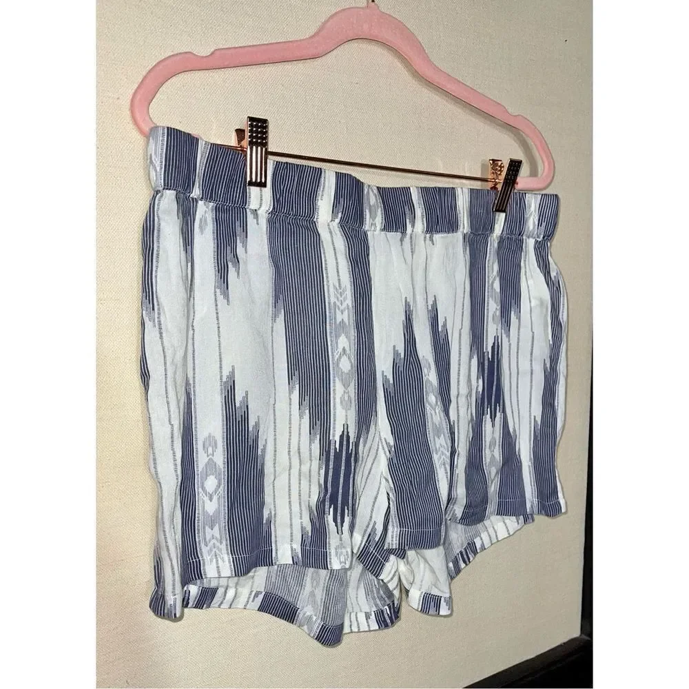 Kensie Shorts Size Large